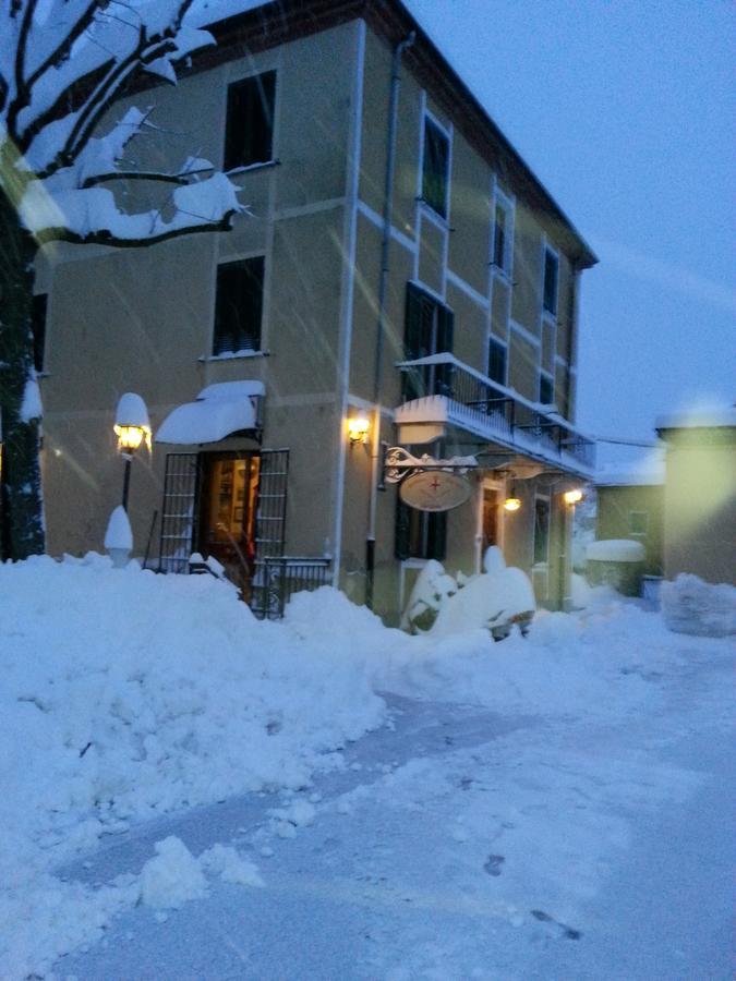 מלון פונזונה Relais Ristorante Sanfront מראה חיצוני תמונה