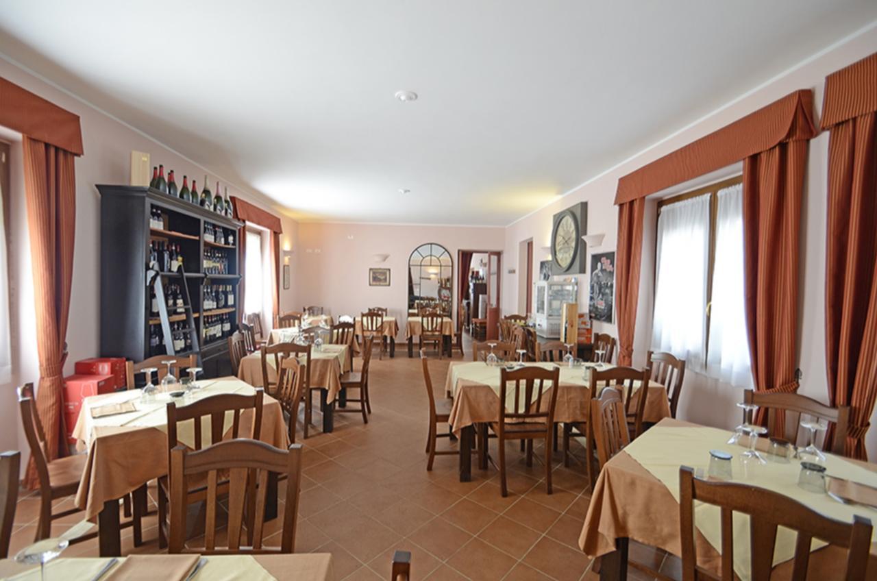 מלון פונזונה Relais Ristorante Sanfront מראה חיצוני תמונה